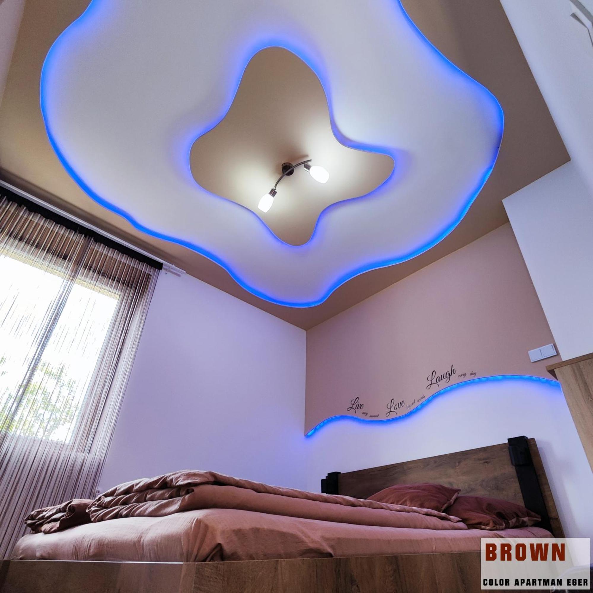 Color Apartmanok Eger Chambre photo