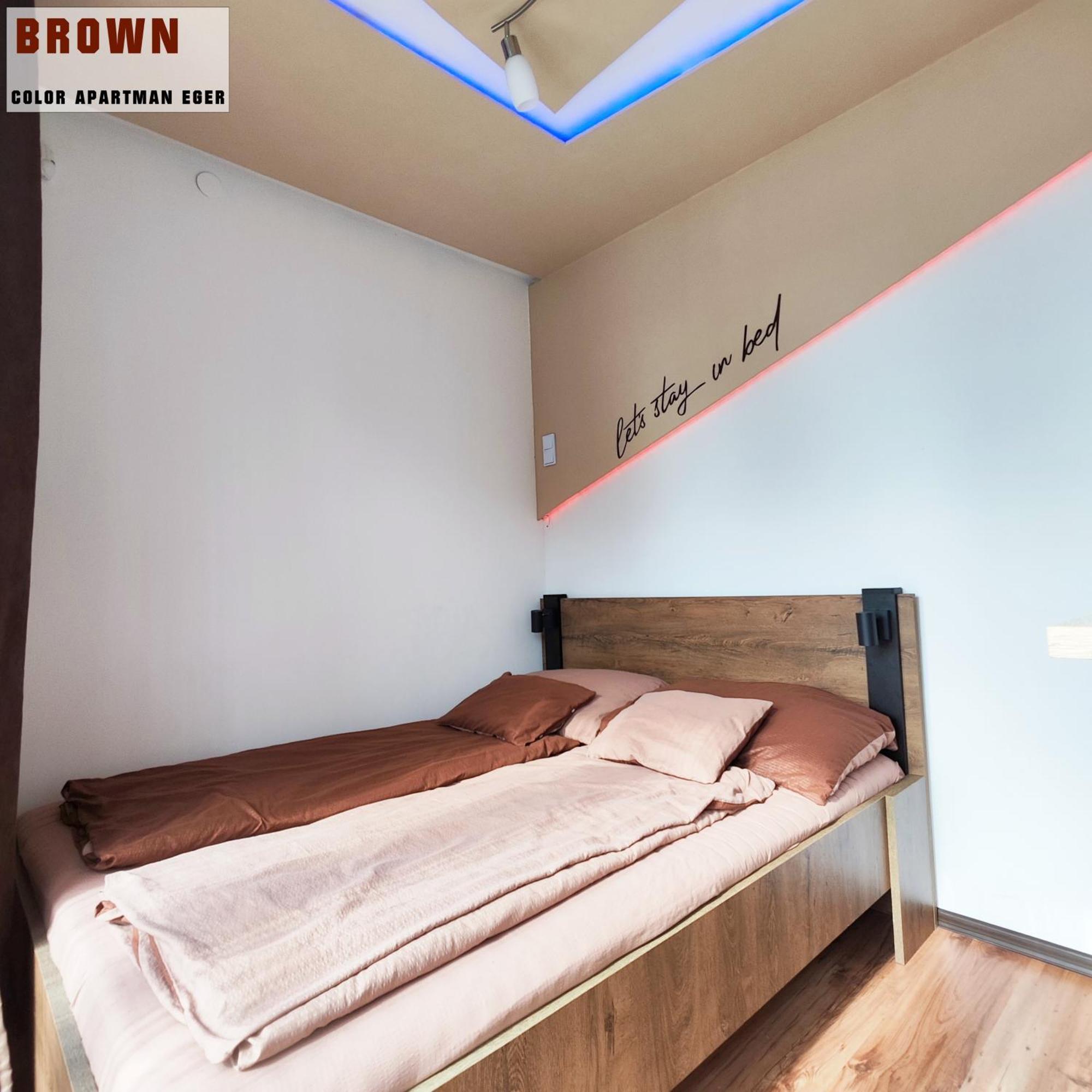 Color Apartmanok Eger Chambre photo